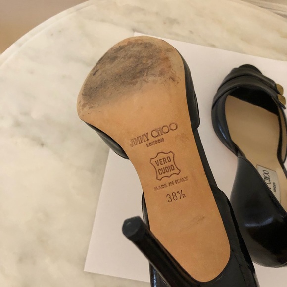 Beautiful Jimmy Choo heel, black patent with gold accents. Size 38.5 - Picture 4 of 5